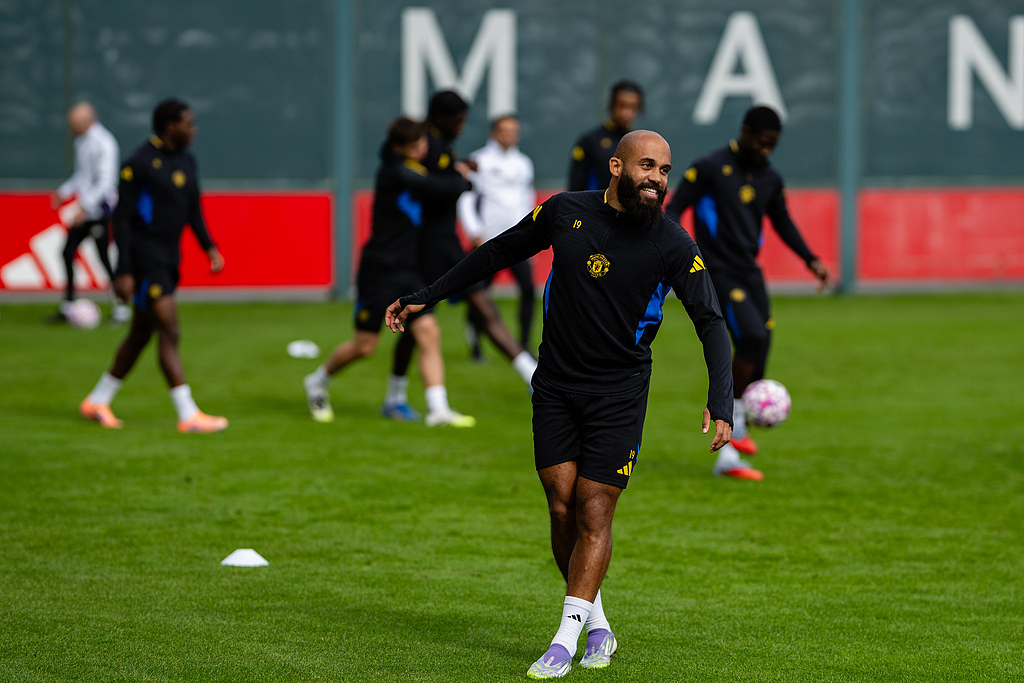 竞彩湃｜曼联低调冲击客场首胜，热刺大胜狼队难？